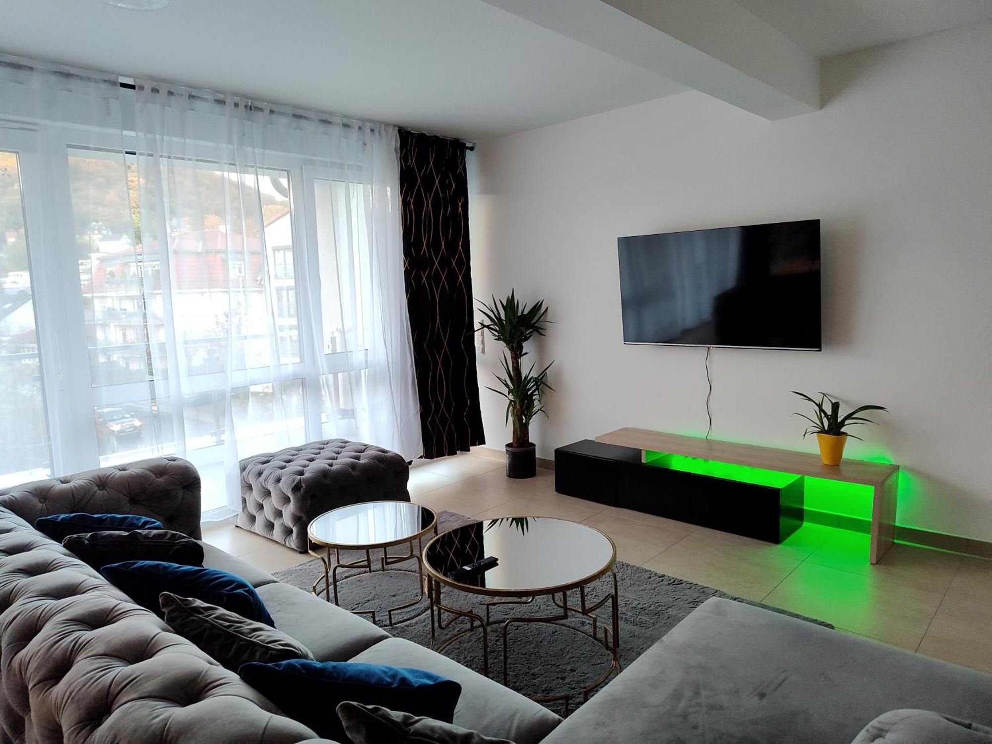 Hotel Valley Of Business Frankfurt-Airport - Black Label Penthouse Хофхайм ам Таунус Екстериор снимка